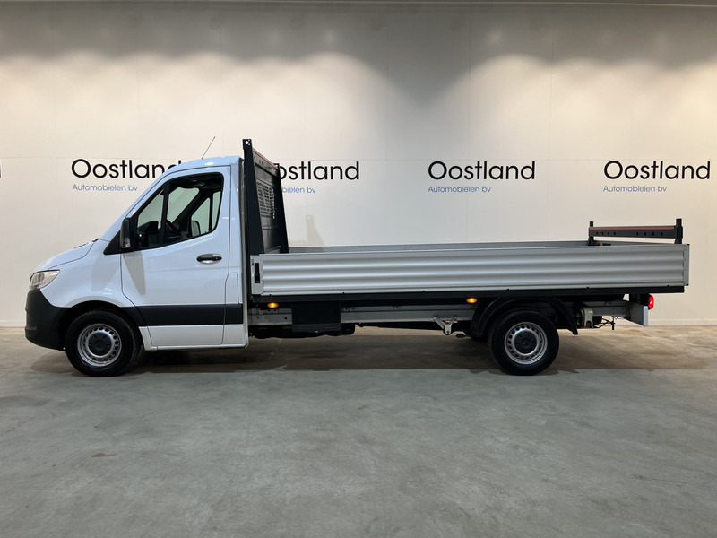 Mercedes-Benz Sprinter 315 CDI L3 RWD Open Laadbak / Euro 6 / Airco / MBUX / CarPlay / Navigatie / 3-Zits / 75.200 KM !! / BPM VRIJ !! - Flatbed van: picture 4 Mercedes-Benz Sprinter 315 CDI L3 RWD Open Laadbak / Euro 6 / Airco / MBUX / CarPlay / Navigatie / 3-Zits / 75.200 KM !! / BPM VRIJ !! - Flatbed van: picture 4