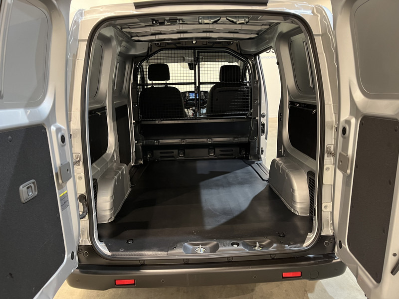 Nissan E-NV200 Business 40 kWh / 100% elektrisch !! / Airco / Cruise Control / Camera / Navigatie / 9.800 KM !! / BPM VRIJ !! - Small van, Electric van: picture 5 Nissan E-NV200 Business 40 kWh / 100% elektrisch !! / Airco / Cruise Control / Camera / Navigatie / 9.800 KM !! / BPM VRIJ !! - Small van, Electric van: picture 5