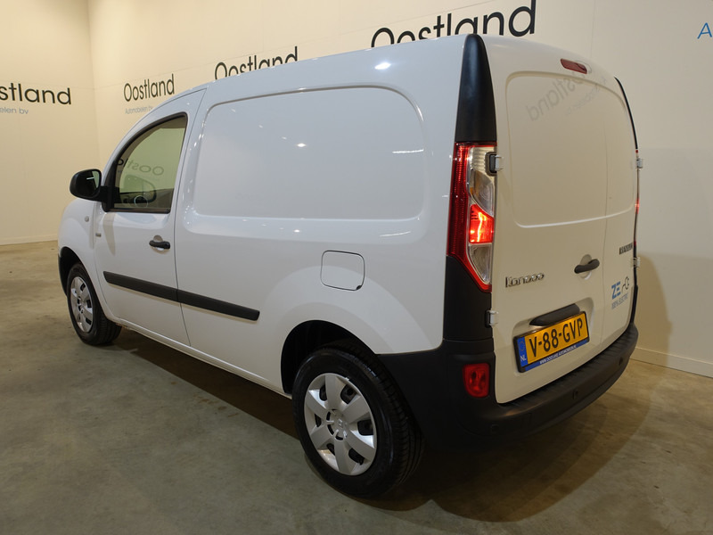 Renault Kangoo Z.E. 33 KwH (ex. accu) / Airco / Schuifdeur / PDC / 11.700 KM !! / BPM VRIJ !! - Small van, Electric van: picture 4 Renault Kangoo Z.E. 33 KwH (ex. accu) / Airco / Schuifdeur / PDC / 11.700 KM !! / BPM VRIJ !! - Small van, Electric van: picture 4