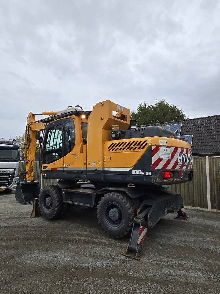 Hyundai R 180W-9A - Wheel excavator: picture 2 Hyundai R 180W-9A - Wheel excavator: picture 2