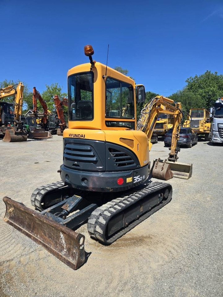 Hyundai Robex 35 Z-9 - Mini excavator: picture 4 Hyundai Robex 35 Z-9 - Mini excavator: picture 4