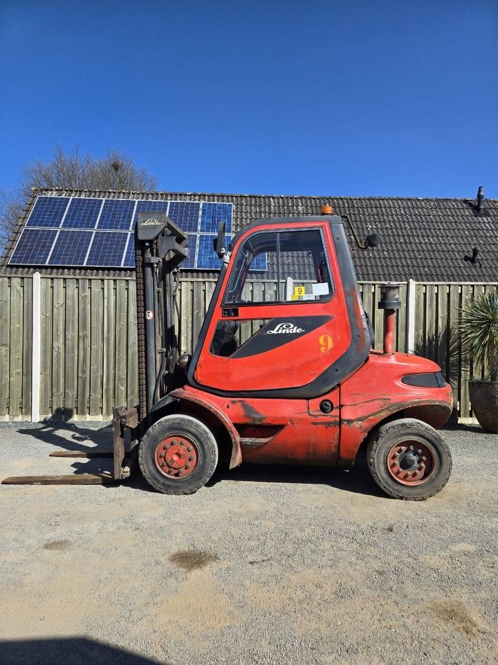 Linde H 40 D-04 - Diesel forklift: picture 1 Linde H 40 D-04 - Diesel forklift: picture 1