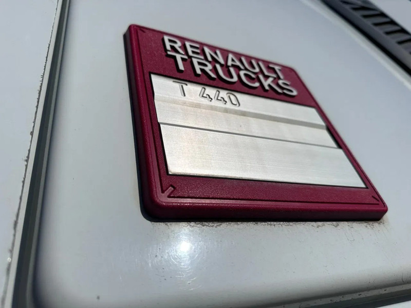 Renault T440 - Tractor unit: picture 2 Renault T440 - Tractor unit: picture 2
