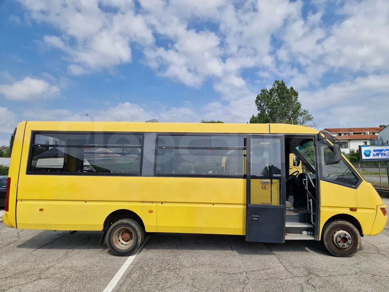 School bus Iveco Cacciamali: picture 14
