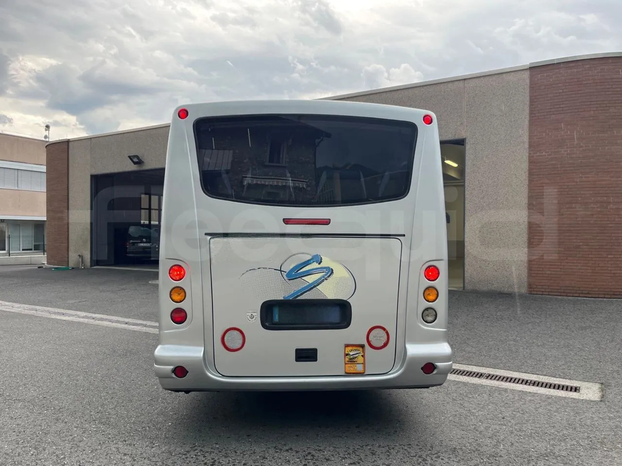 Mercedes-Benz MB 818 S - Coach: picture 5 Mercedes-Benz MB 818 S - Coach: picture 5