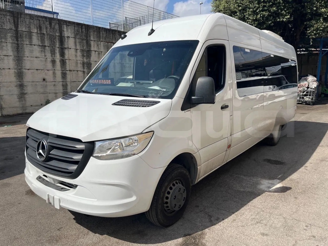 Mercedes-Benz Sprinter - Coach: picture 4 Mercedes-Benz Sprinter - Coach: picture 4