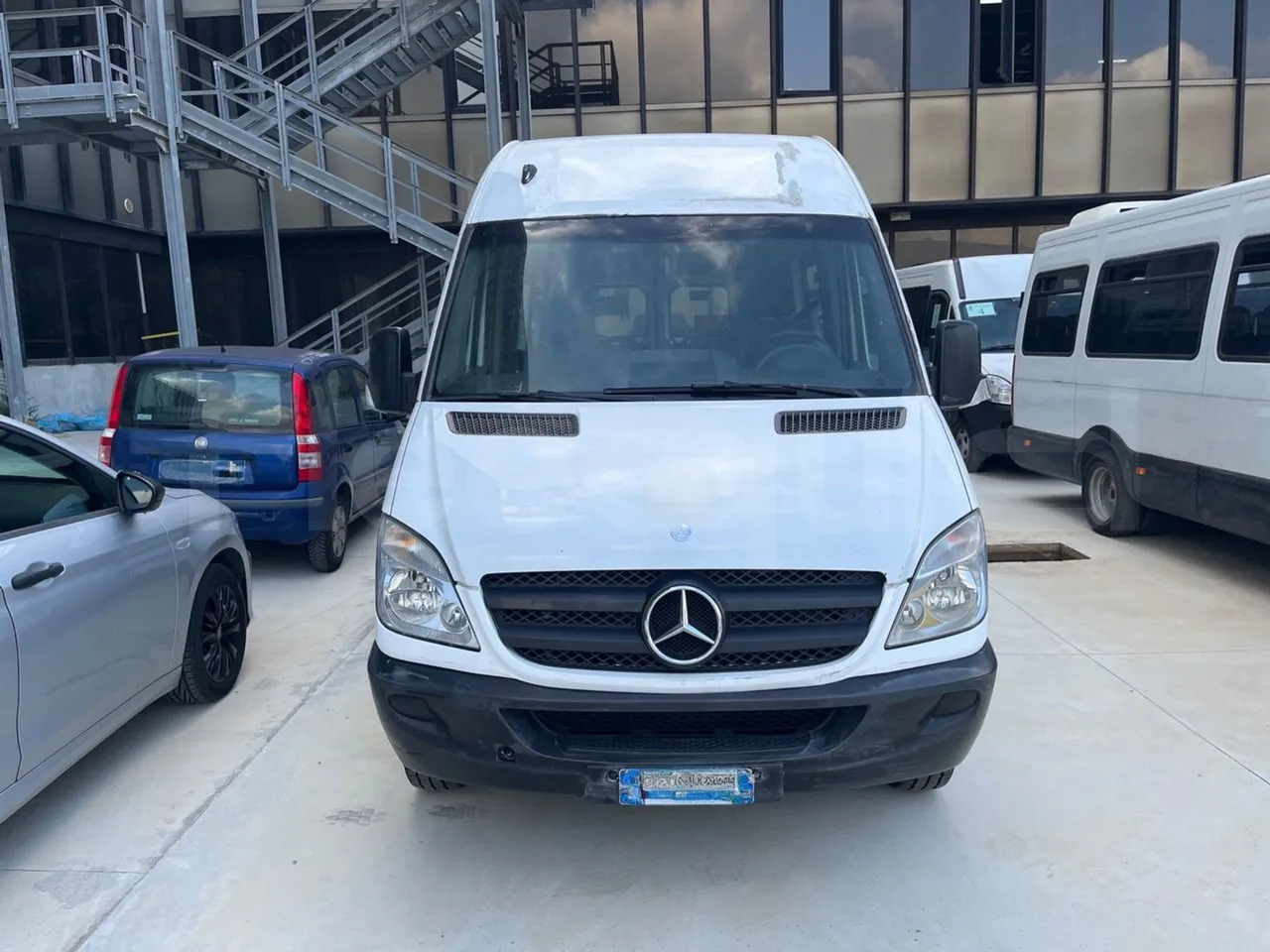 Mercedes-Benz Sprinter - Coach: picture 2 Mercedes-Benz Sprinter - Coach: picture 2