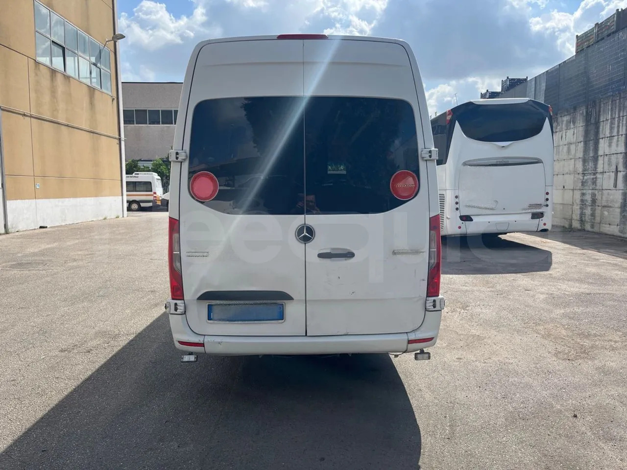 Mercedes-Benz Sprinter - Coach: picture 5 Mercedes-Benz Sprinter - Coach: picture 5