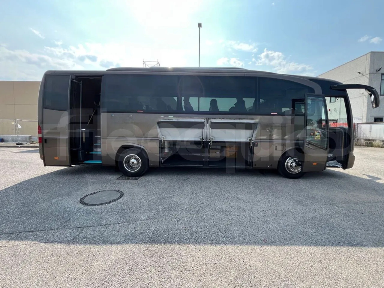 Coach Mercedes-Benz Tourino: picture 7