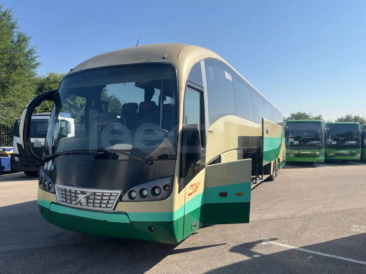 Volvo B12B - Coach: picture 4 Volvo B12B - Coach: picture 4