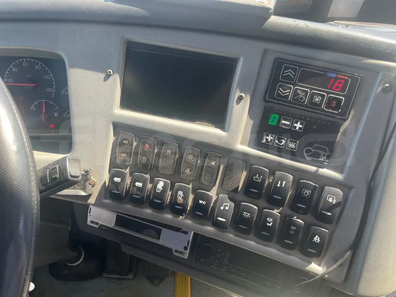 Volvo B12B - Coach: picture 2 Volvo B12B - Coach: picture 2
