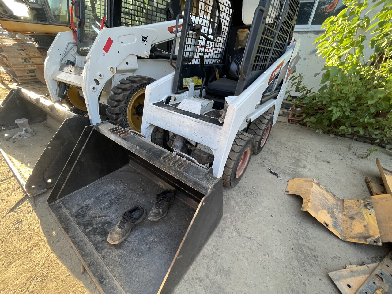 Skid steer loader Bobcat S70: picture 6