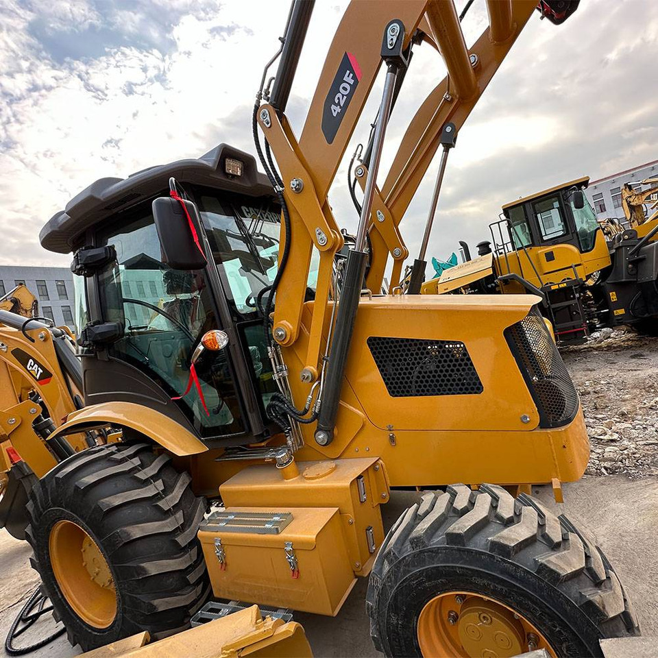 Caterpillar 420F - Backhoe loader: picture 4 Caterpillar 420F - Backhoe loader: picture 4