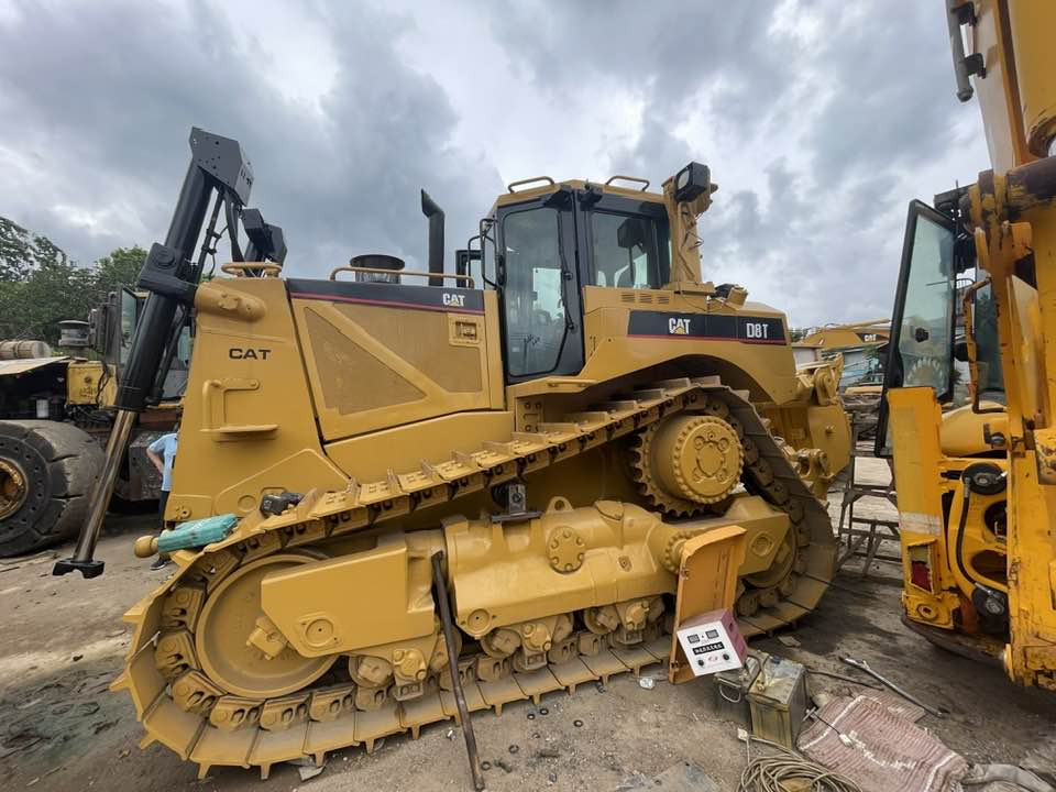 Caterpillar D8T - Bulldozer: picture 1 Caterpillar D8T - Bulldozer: picture 1