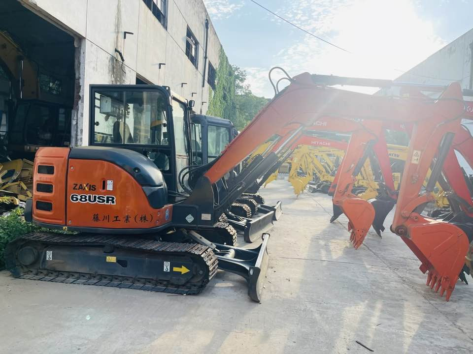 Hitachi Zaxis 68USR - Mini excavator: picture 1 Hitachi Zaxis 68USR - Mini excavator: picture 1
