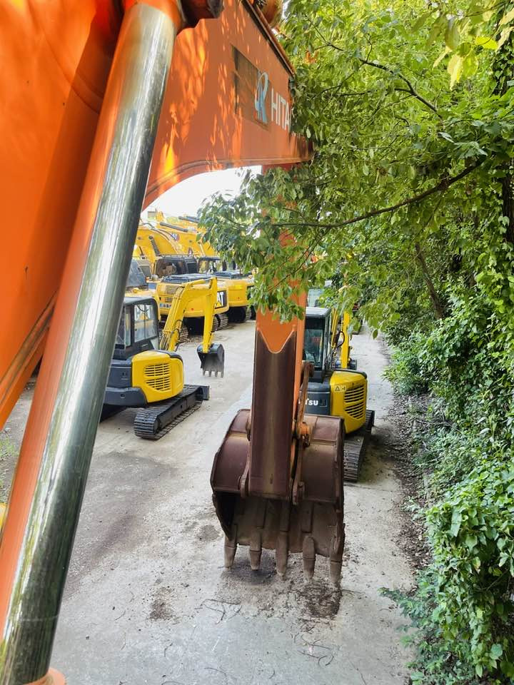 Hitachi Zaxis 68USR - Excavator: picture 3 Hitachi Zaxis 68USR - Excavator: picture 3