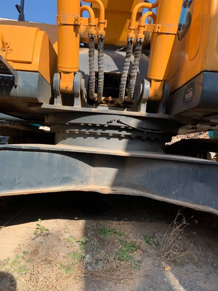 Hyundai 305LC-9T - Crawler excavator: picture 3 Hyundai 305LC-9T - Crawler excavator: picture 3