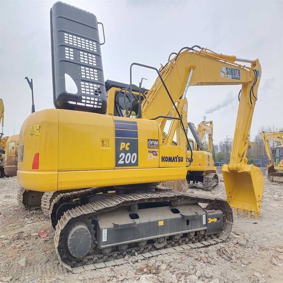 Komatsu PC 200 - Crawler excavator: picture 2 Komatsu PC 200 - Crawler excavator: picture 2