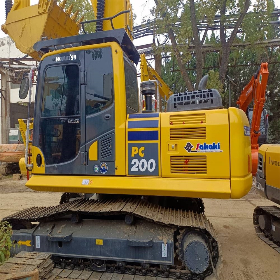 Komatsu PC 200 - Crawler excavator: picture 3 Komatsu PC 200 - Crawler excavator: picture 3