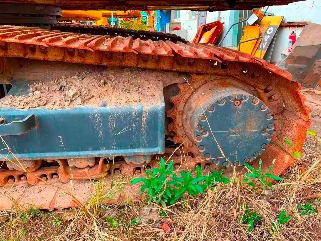 Komatsu PC 240 - Crawler excavator: picture 4 Komatsu PC 240 - Crawler excavator: picture 4