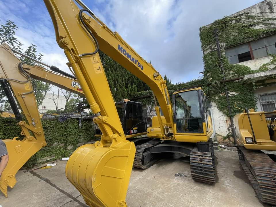 Komatsu PC130 - Mini excavator: picture 1 Komatsu PC130 - Mini excavator: picture 1