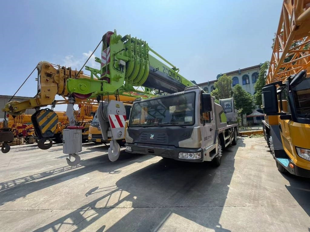 Zoomlion ZCT251V - All terrain crane: picture 2 Zoomlion ZCT251V - All terrain crane: picture 2