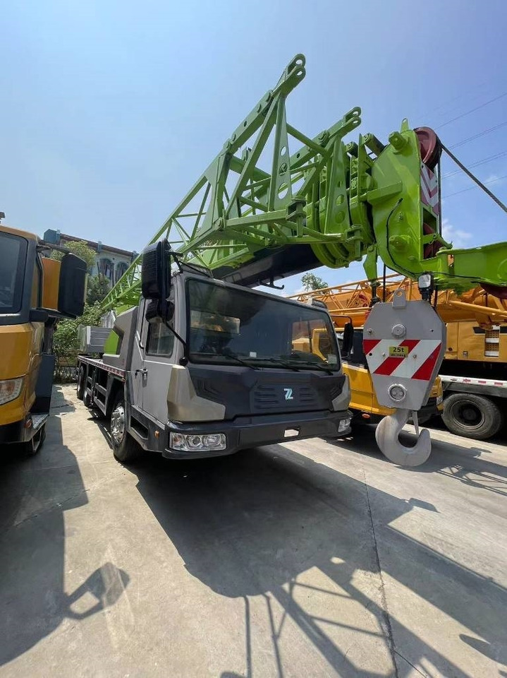Zoomlion ZCT251V - All terrain crane: picture 2 Zoomlion ZCT251V - All terrain crane: picture 2
