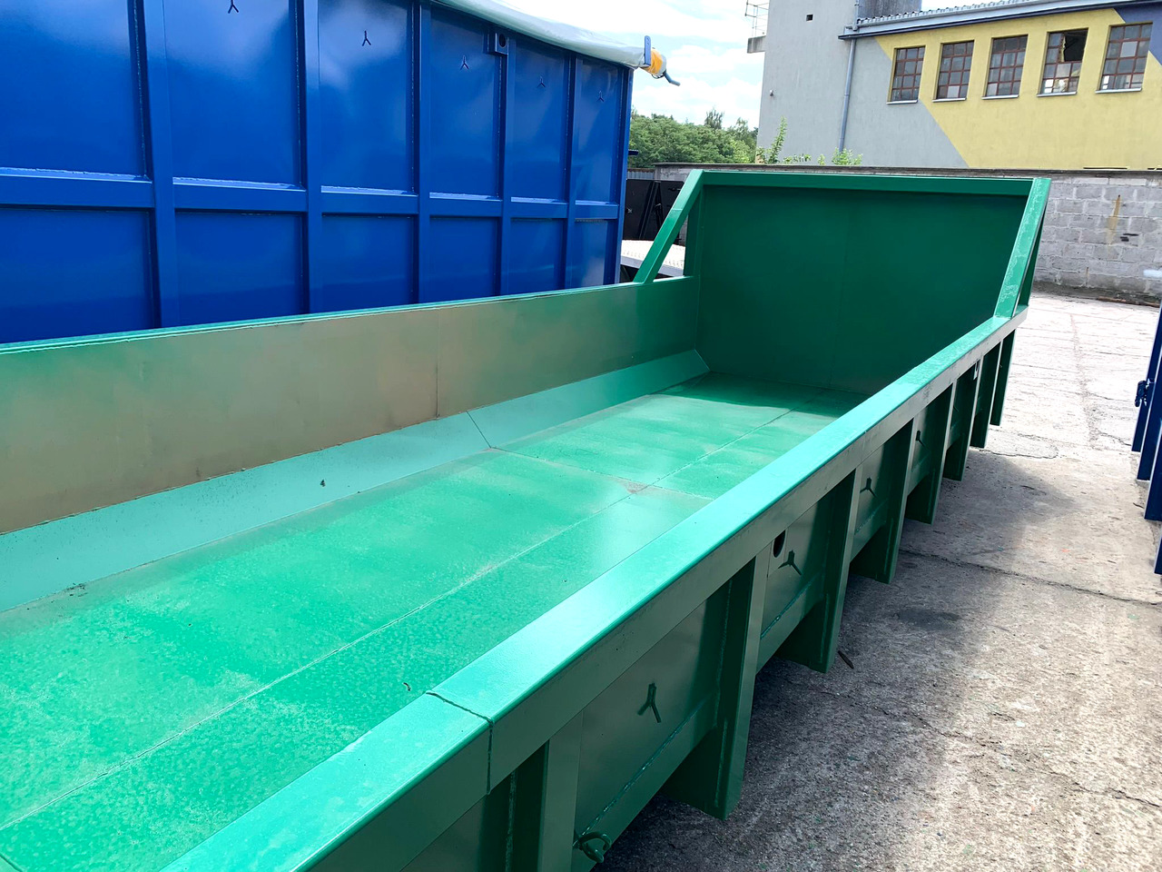 Metal-K Kontener/Abrollcontainer KP12S - Roll-off container: picture 2 Metal-K Kontener/Abrollcontainer KP12S - Roll-off container: picture 2
