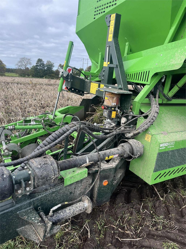 AVR 9200 CR - Potato harvester: picture 1 AVR 9200 CR - Potato harvester: picture 1