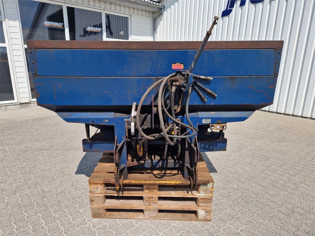 Bogballe C II HYDRAULISK - Fertilizer spreader: picture 3 Bogballe C II HYDRAULISK - Fertilizer spreader: picture 3