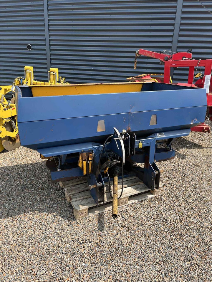 Bogballe E1500 - Fertilizer spreader: picture 1 Bogballe E1500 - Fertilizer spreader: picture 1