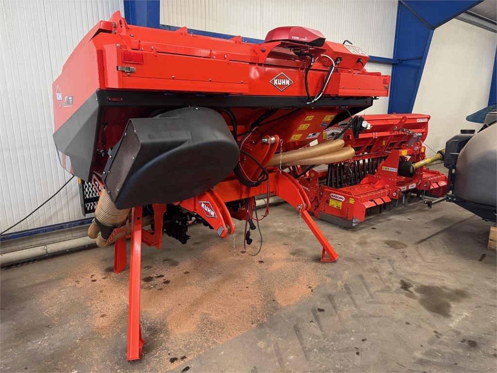 Kuhn TF 2300 C ISOBUS - Tank: picture 1 Kuhn TF 2300 C ISOBUS - Tank: picture 1