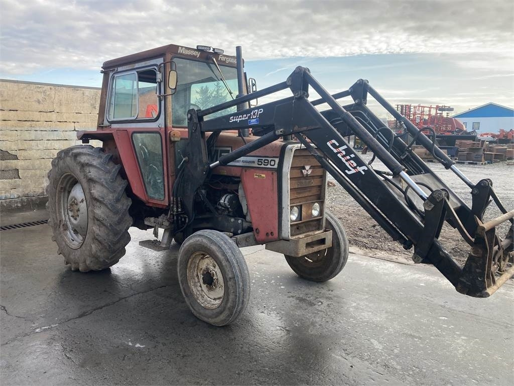 Massey Ferguson 590-2WD - Farm tractor: picture 2 Massey Ferguson 590-2WD - Farm tractor: picture 2