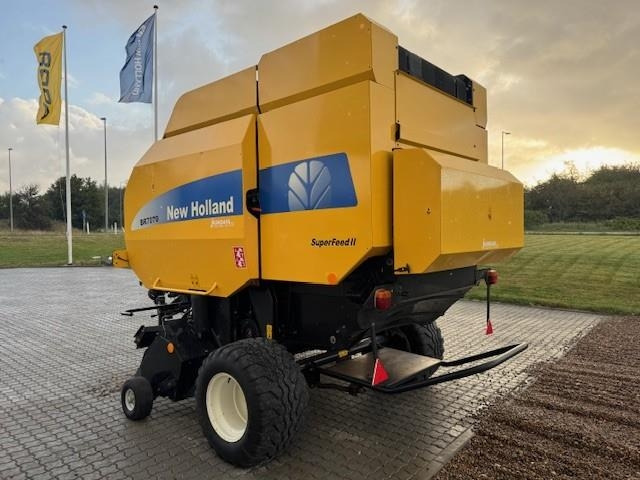 New Holland BR7070 - Round baler: picture 5 New Holland BR7070 - Round baler: picture 5