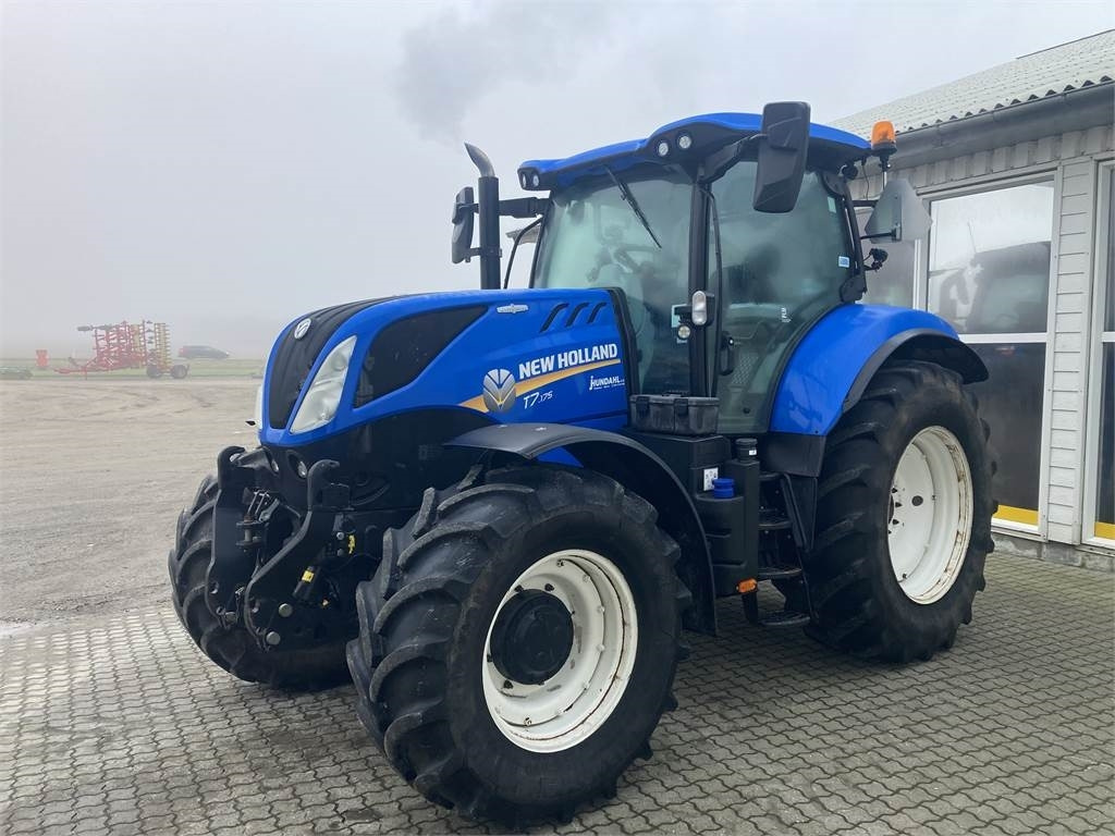 New Holland T7.175 AC MY 18 - Farm tractor: picture 3 New Holland T7.175 AC MY 18 - Farm tractor: picture 3