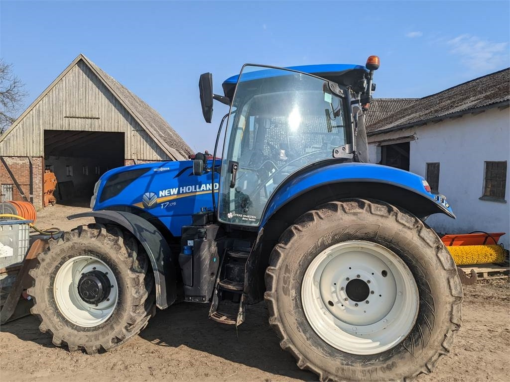 New Holland T7.175 AC ST.V - Farm tractor: picture 1 New Holland T7.175 AC ST.V - Farm tractor: picture 1