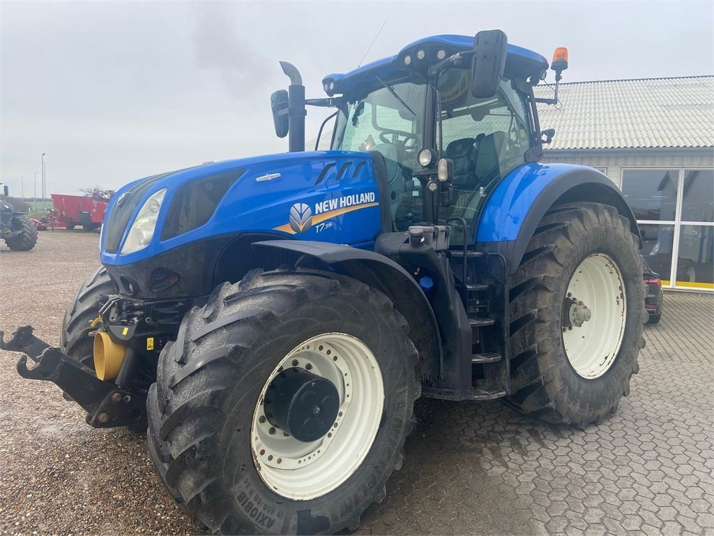New Holland T7.315 AC - Farm tractor: picture 2 New Holland T7.315 AC - Farm tractor: picture 2