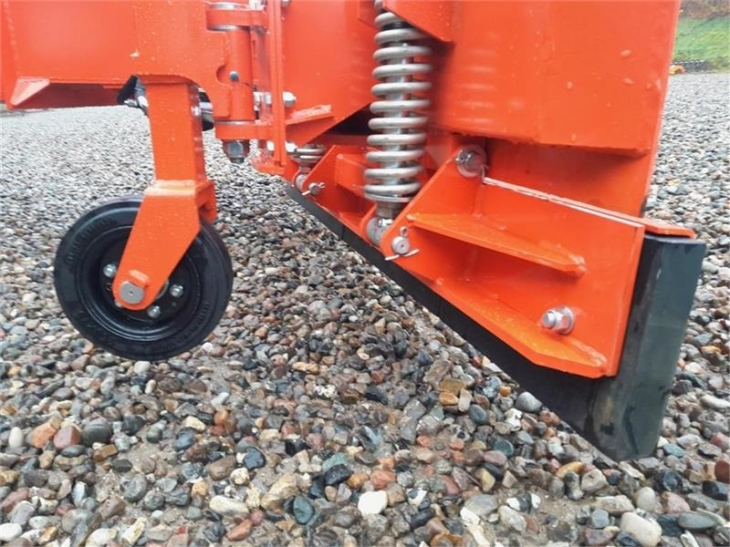 - - - BOXER AGRI - Snow plough for Agricultural machinery: picture 3 - - - BOXER AGRI - Snow plough for Agricultural machinery: picture 3