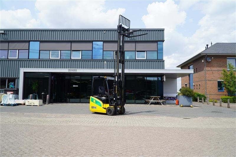 Eurotrac El truck - Electric forklift: picture 2 Eurotrac El truck - Electric forklift: picture 2