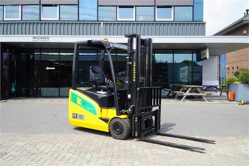 Eurotrac El truck - Electric forklift: picture 1 Eurotrac El truck - Electric forklift: picture 1