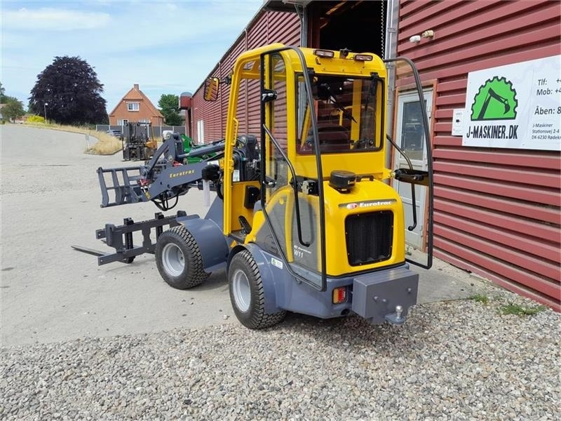 Eurotrac W11 - Compact loader: picture 3 Eurotrac W11 - Compact loader: picture 3