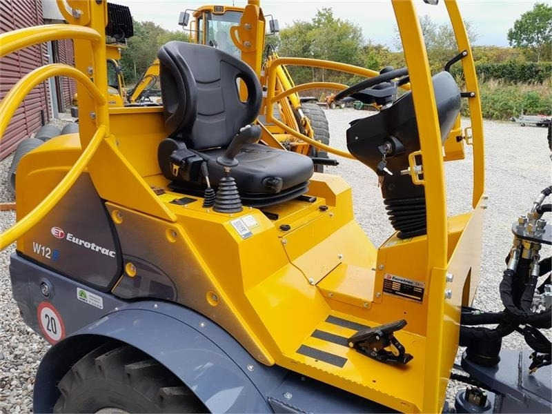 Compact loader Eurotrac W12: picture 9