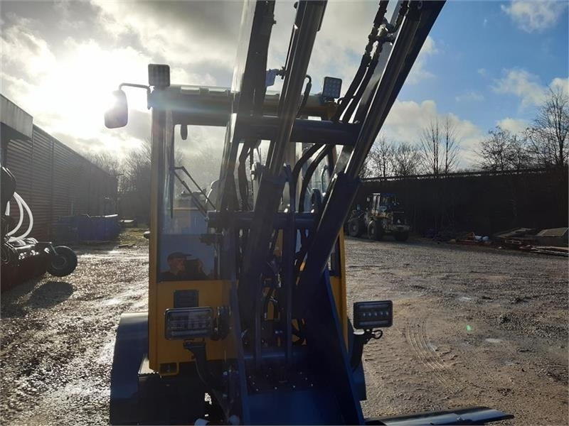 Compact loader Eurotrac W12 F mellem tårn: picture 8