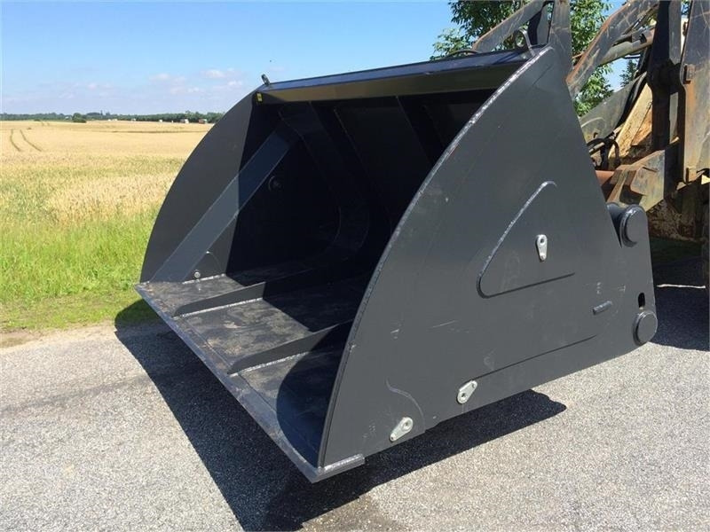 - - - J-Maskiner 3kb højtipskovl - Bucket for Construction machinery: picture 1 - - - J-Maskiner 3kb højtipskovl - Bucket for Construction machinery: picture 1