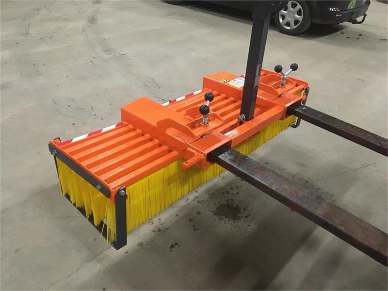 - - - Sweeper 1.50 - Broom for Municipal/ Special vehicle: picture 1 - - - Sweeper 1.50 - Broom for Municipal/ Special vehicle: picture 1