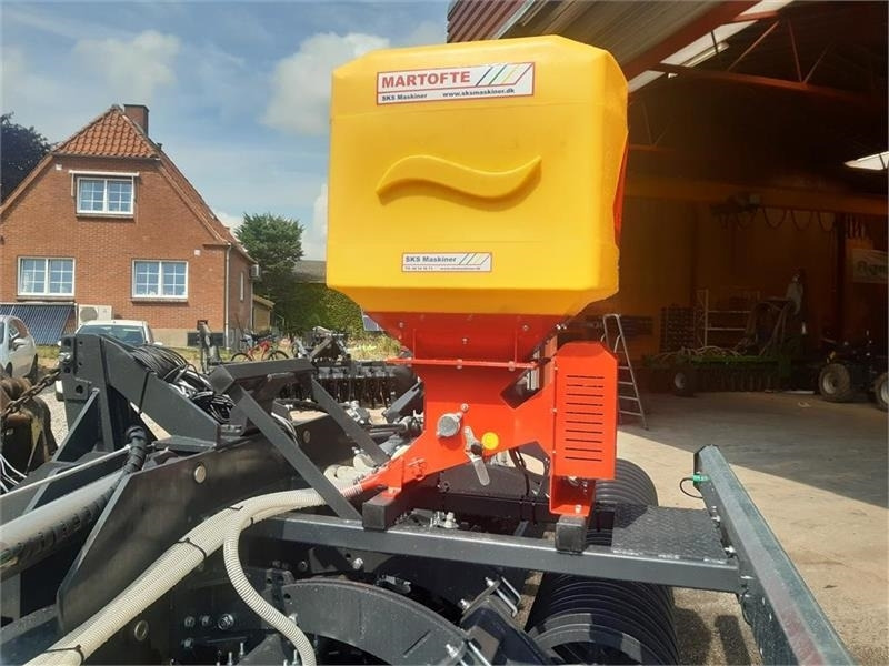 - - - technik plus - Seed drill: picture 4 - - - technik plus - Seed drill: picture 4