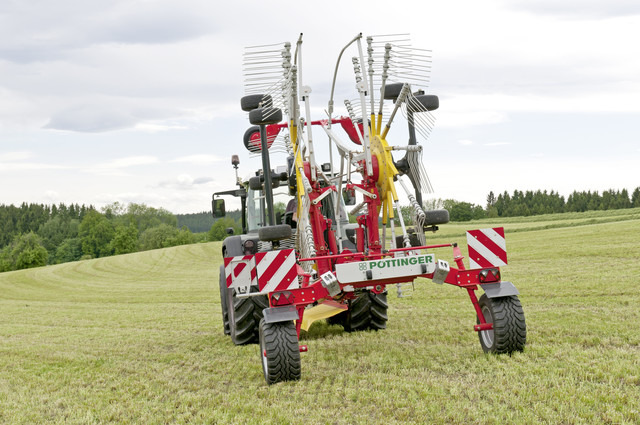 PÖTTINGER TOP 762 C - Hay and forage equipment: picture 1 PÖTTINGER TOP 762 C - Hay and forage equipment: picture 1