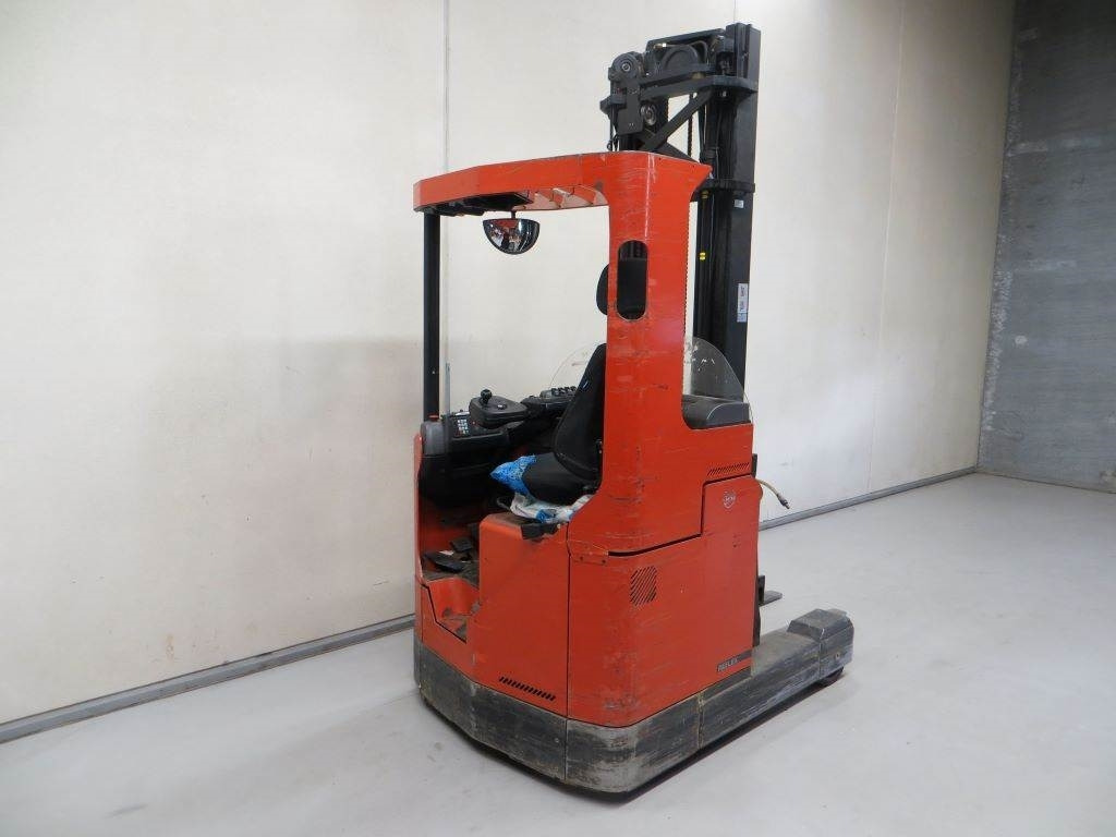 BT RR E2  - Reach truck: picture 4 BT RR E2  - Reach truck: picture 4