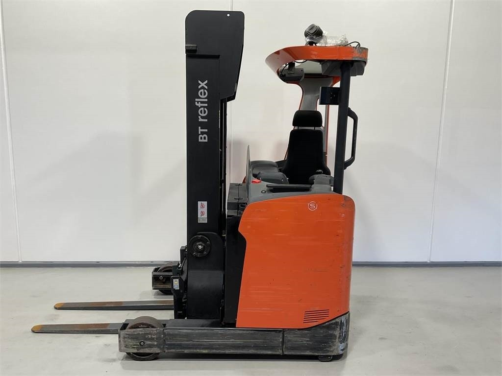 BT RRE 14 - Reach truck: picture 3 BT RRE 14 - Reach truck: picture 3