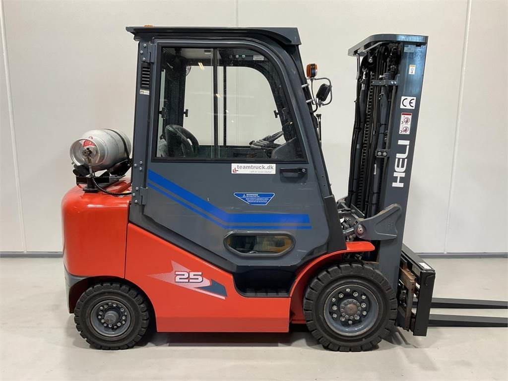 Heli CPYD25 - LPG forklift: picture 1 Heli CPYD25 - LPG forklift: picture 1